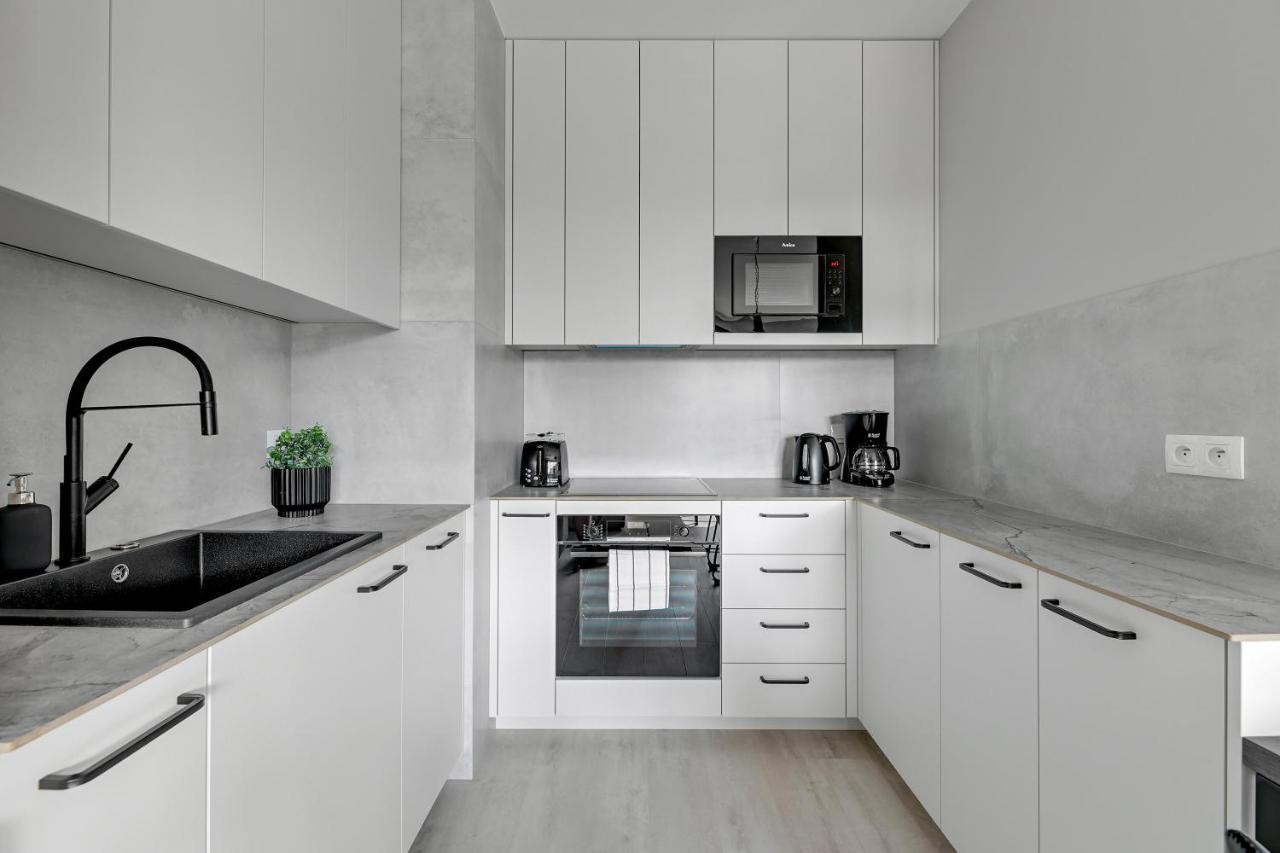 Flatbook - City Center Apartments Doki Living Gdańsk Kültér fotó