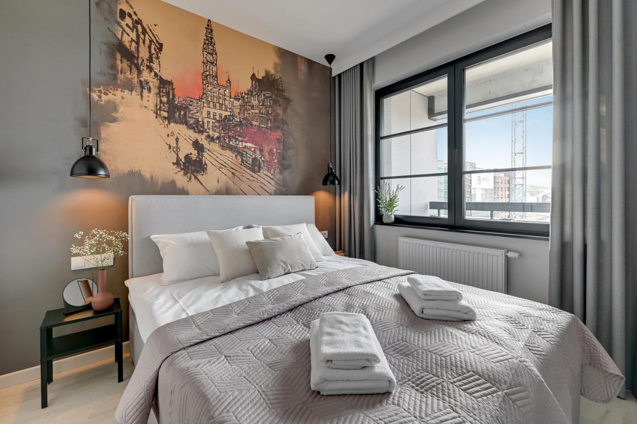 Flatbook - City Center Apartments Doki Living Gdańsk Kültér fotó