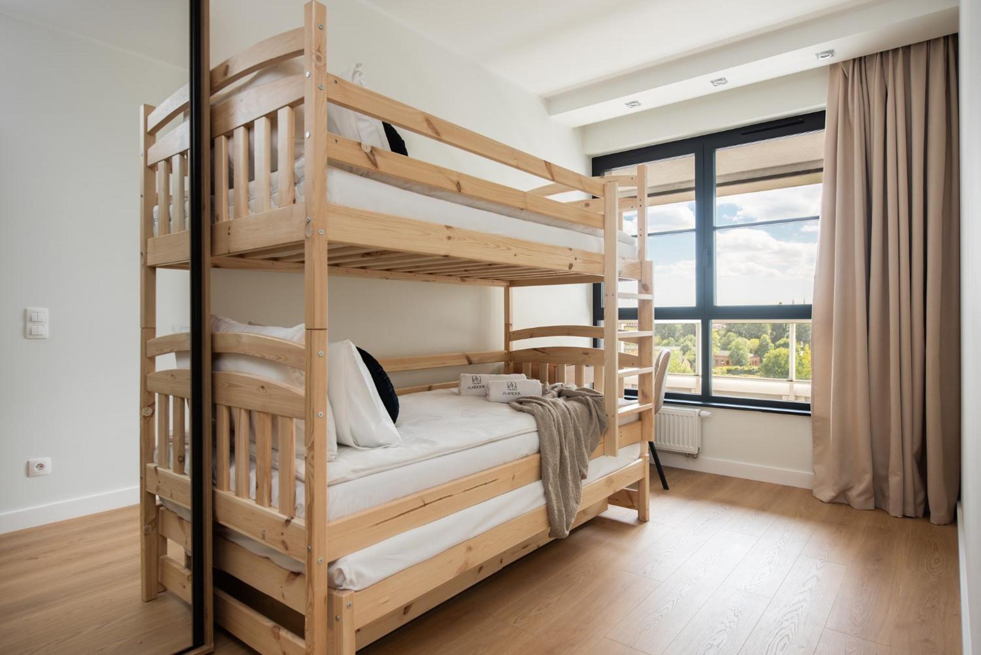 Flatbook - City Center Apartments Doki Living Gdańsk Kültér fotó