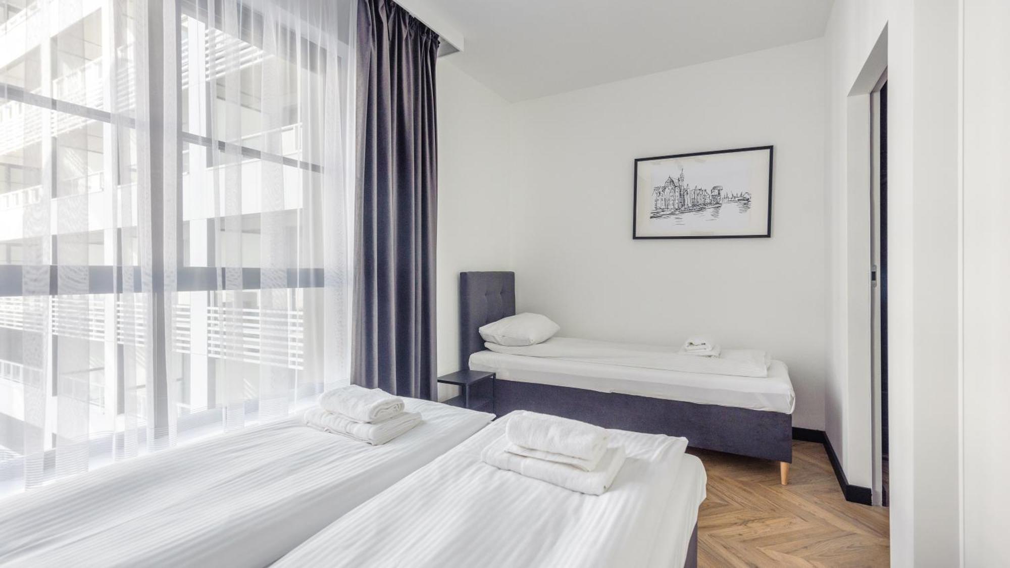 Flatbook - City Center Apartments Doki Living Gdańsk Kültér fotó